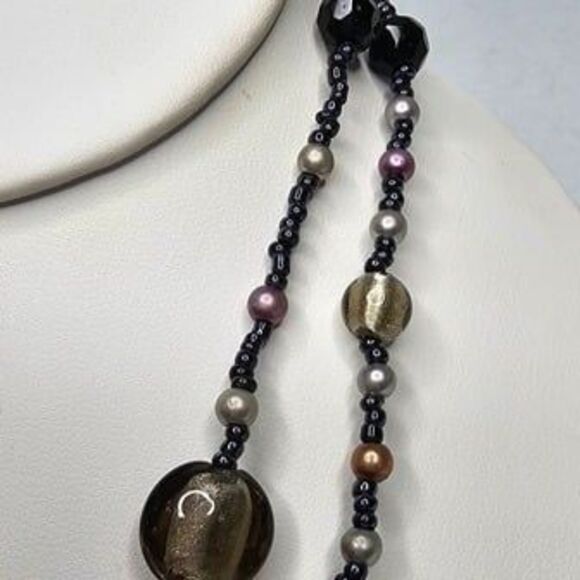 Premier Designs Double Strand Layered Glass Beaded Necklace 18.5"L - Picture 2 of 4